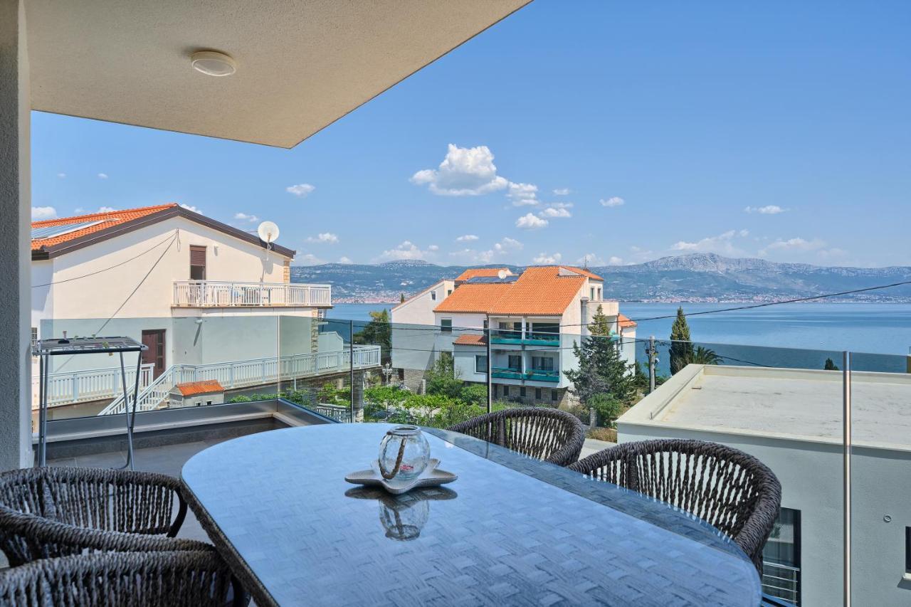 Moni's Place - Fresh Seaview Apartment *